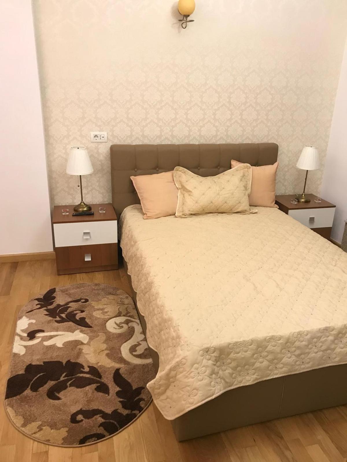 Rainbow Appartment Bukares Bagian luar foto