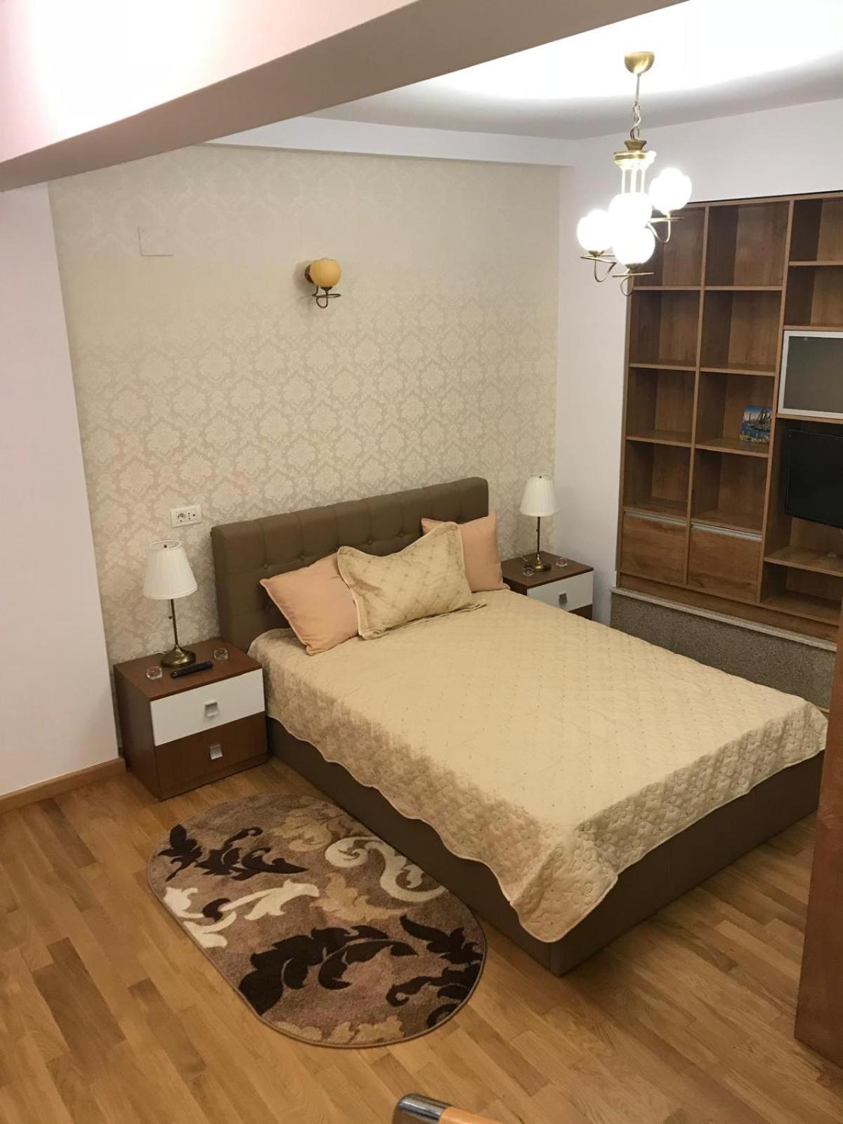 Rainbow Appartment Bukares Bagian luar foto