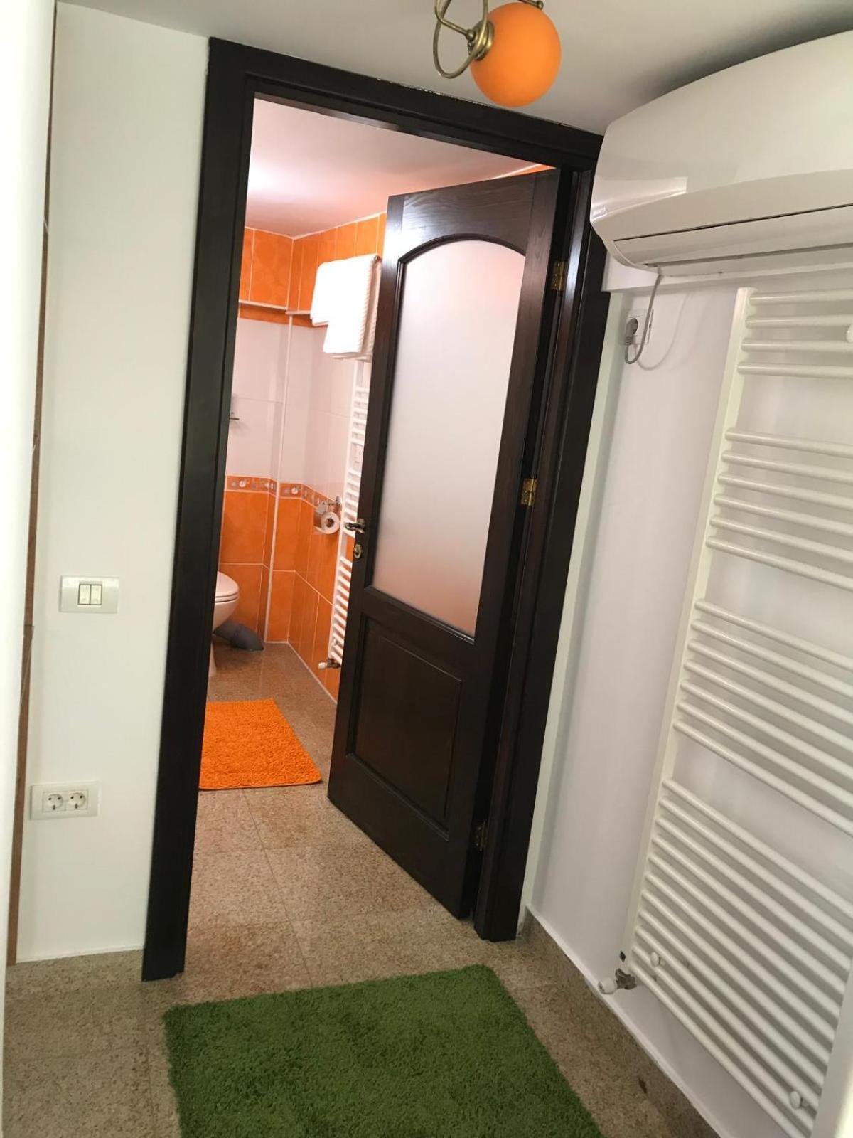 Rainbow Appartment Bukares Bagian luar foto