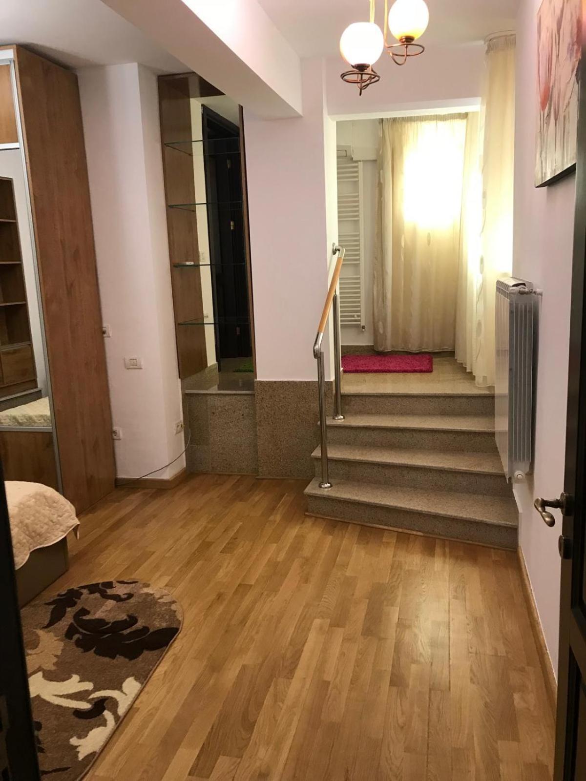 Rainbow Appartment Bukares Bagian luar foto